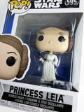 Funko Pop! Star Wars Princess Leia bobble-head figure in its original window box packaging, featuring the character in a white dress holding a blaster, with the number 595 and 'Princess Leia' printed on the box.
דמות פופ (בובת פופ) בקנ"מ "3.75 (9.5 ס"מ) של הנסיכה ליאה מהליין של מלחמת הכוכבים סרט.
זוהי מספר 595 בסדרה, יוצרה ע"י פאנקו בשנת 2022, חדשה באריזה 
דמות פעולה אקשן פיגר בובה צעצוע אספנות איסוף וינטג' וינטאג' וינטייג' וינטאייג' רטרו ס"מ סנטימטר 4" "4 אינץ' מחיר מבצע
