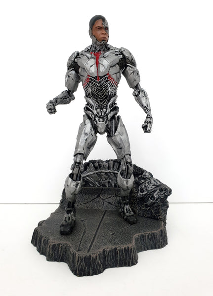 2018 Diamond Select Gallery DC Justice League 10 inch Cyborg Statue